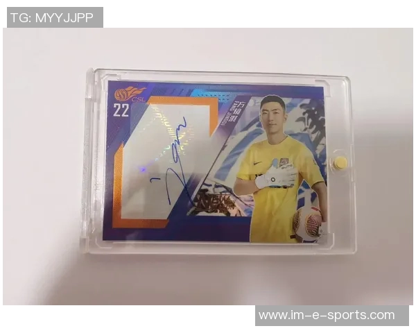 一包足球球星卡内通常包含多少张卡片及其背后隐藏的收藏价值